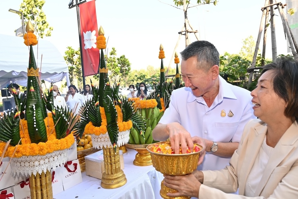 นายประทีป นทีทวีวัฒน์ รองผู้ว่าราชการจังหวัดสมุทรปราการ