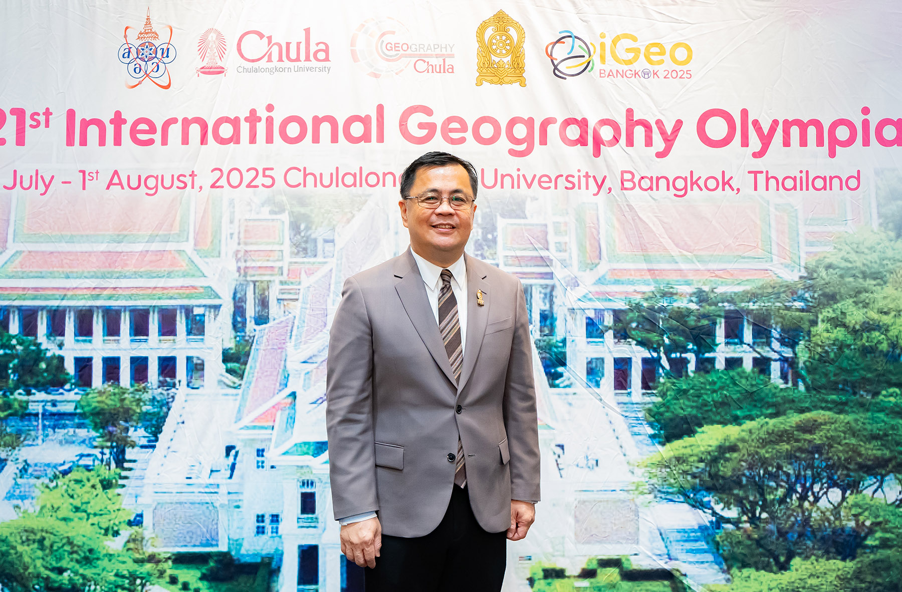 03 ศาสตราจารย์ ดร.วิเลิศ ภูริวัชร อธิการบดี 0 0