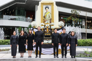 ศูนย์การค้าเมกาบางนา ร่วมถวายความอาลัยแด่ 
สมเด็จพระนางเจ้าสิริกิติ์ พระบรมราชินีนาถ พระบรมราชชนนีพันปีหลวง
